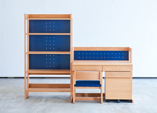 無垢の学習机ワゴン | MUCMOC - 杉工場