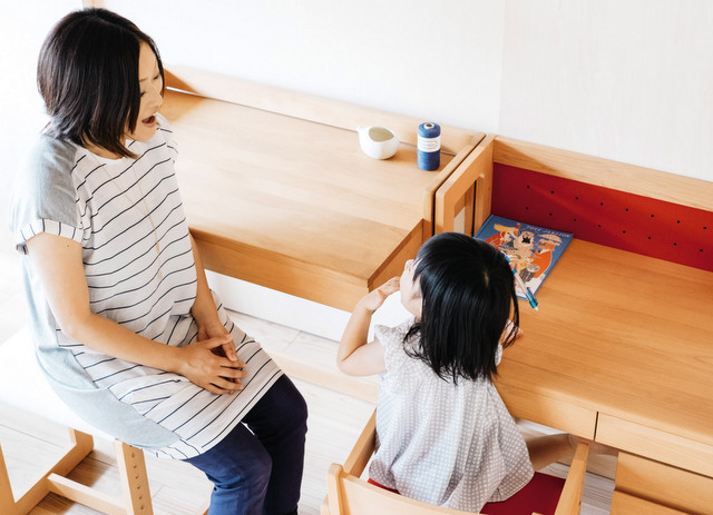 大人になっても使える無垢材の学習机 | MUCMOC - 杉工場