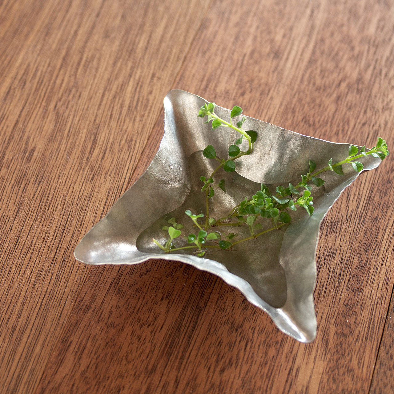 自由に曲げて使う器 | すずがみ - syouryu