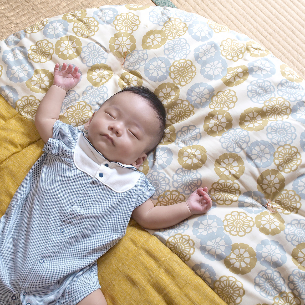 赤ちゃんのための洗える せんべい座布団 | 新生児から小学生になっても