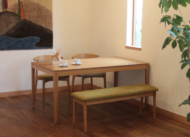 オーソドックスが魅力 Fダイニングテーブル -テオリ（TEORI）