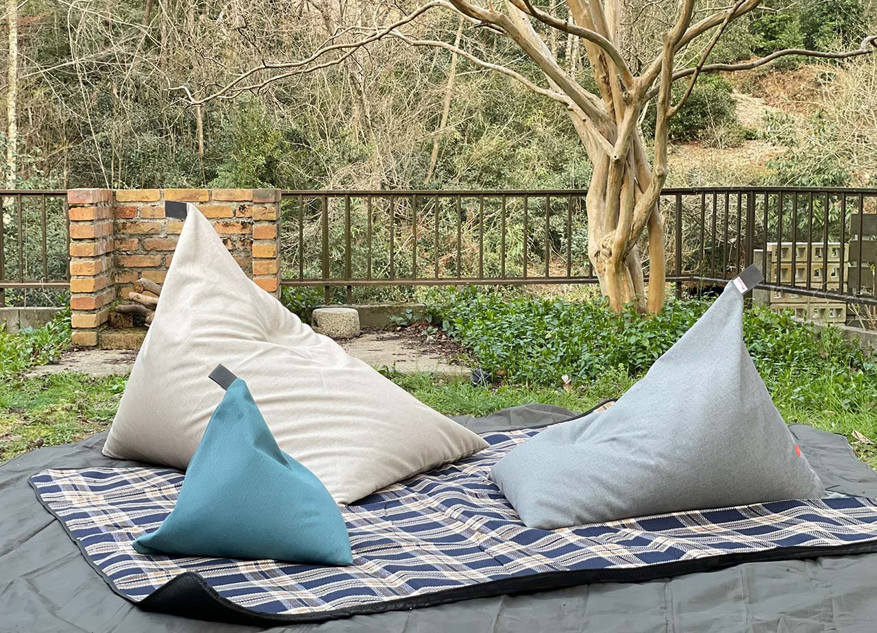 テトラ / NATURA | ベランダやアウトドアでも使えるビーズクッション