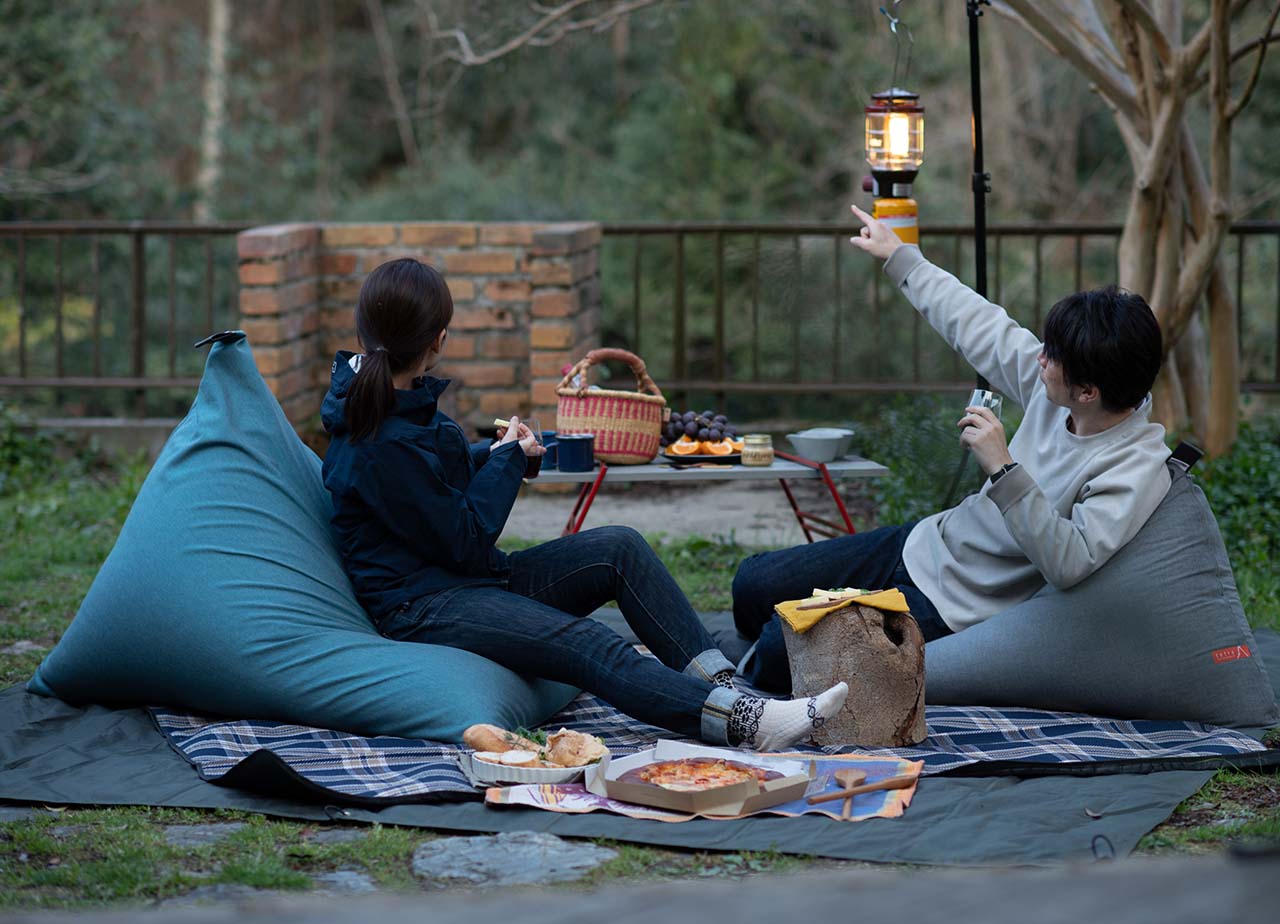 テトラ / NATURA | ベランダやアウトドアでも使えるビーズクッション