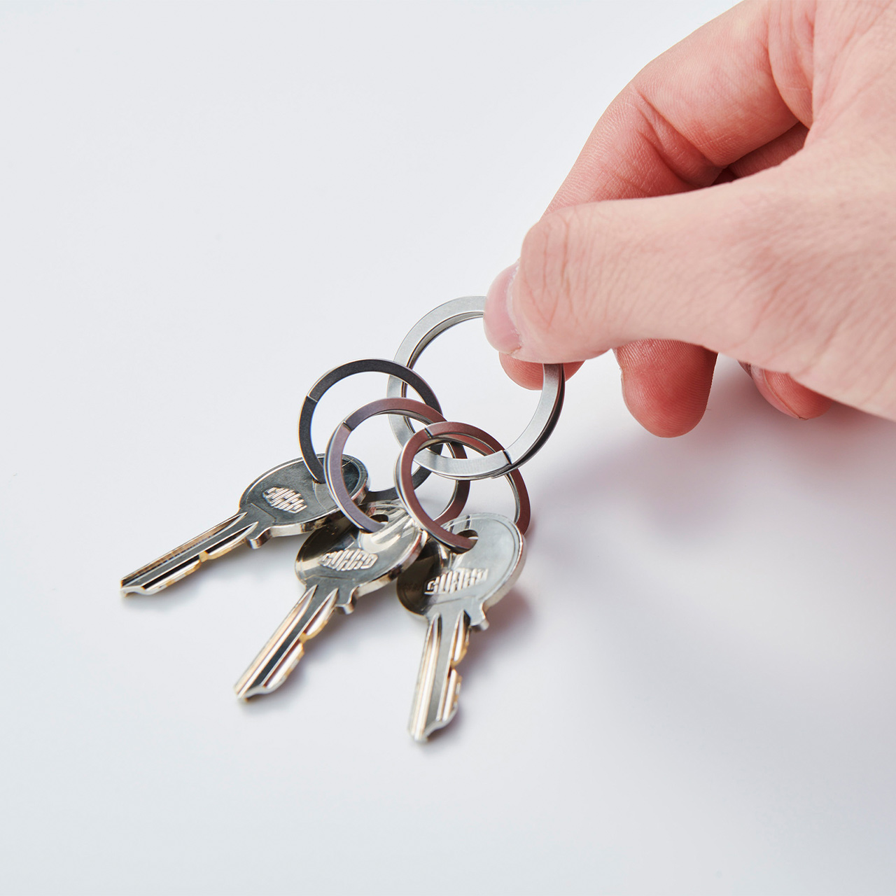 爪を傷つけない スマートキーリング -WAVE CLIPS-