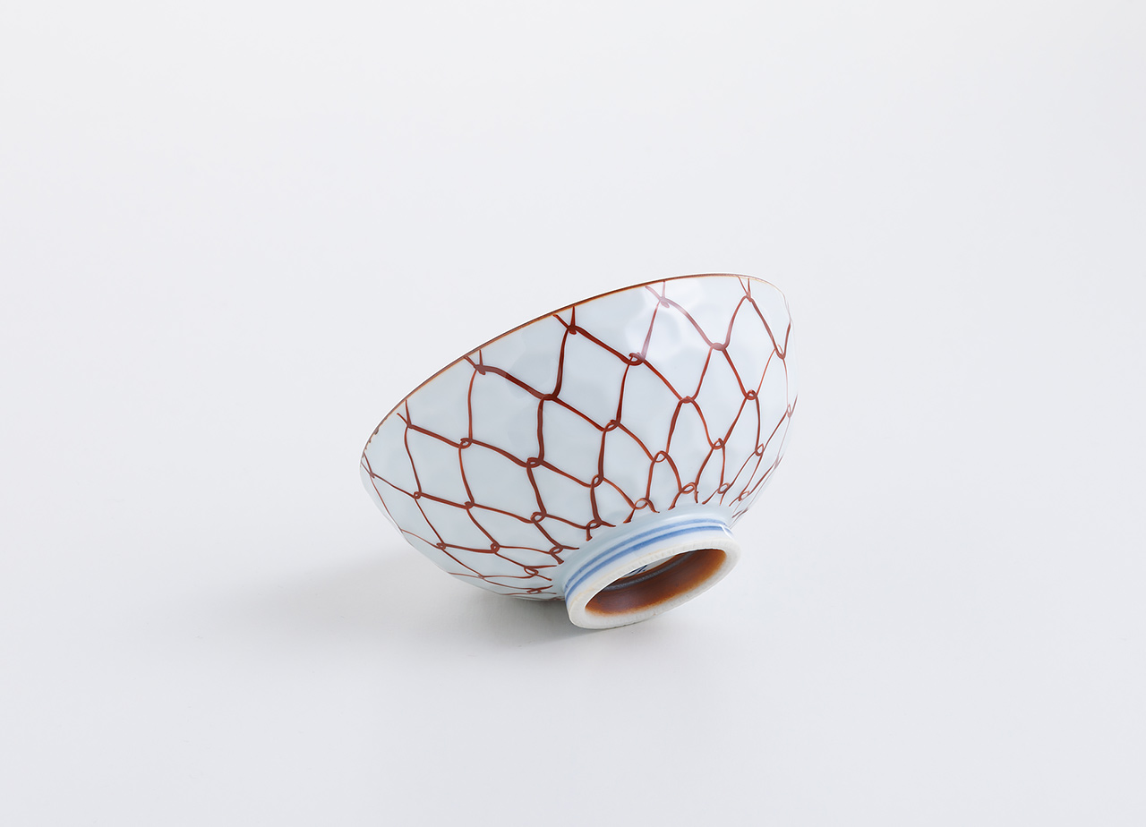 波佐見焼の茶碗 手描き網 | ロングセラーの縁起茶碗 - 山下陶苑