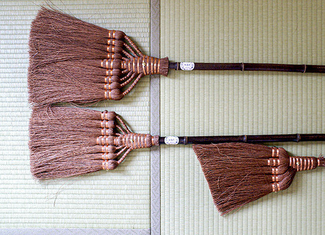 棕櫚箒 長柄 7玉 9玉|鬼毛 20年使える - 山本勝之助商店