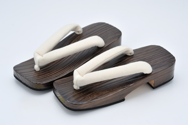 焼き右近下駄（男性）生成り鼻緒