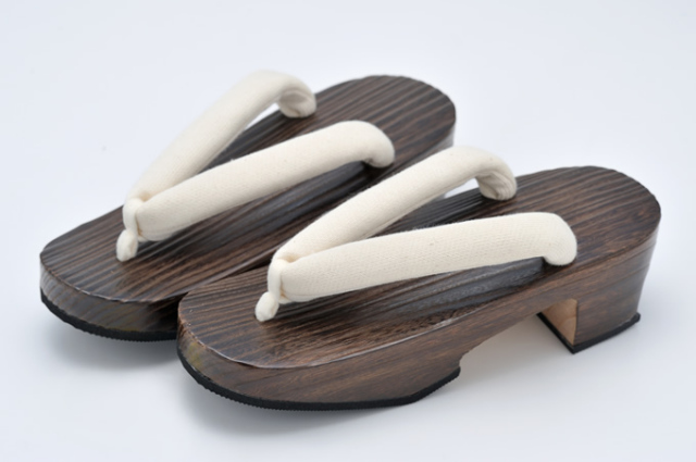 焼き右近下駄（女性）生成り鼻緒