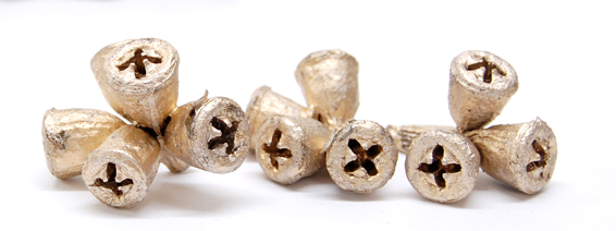 コニカルガム　プラチナ