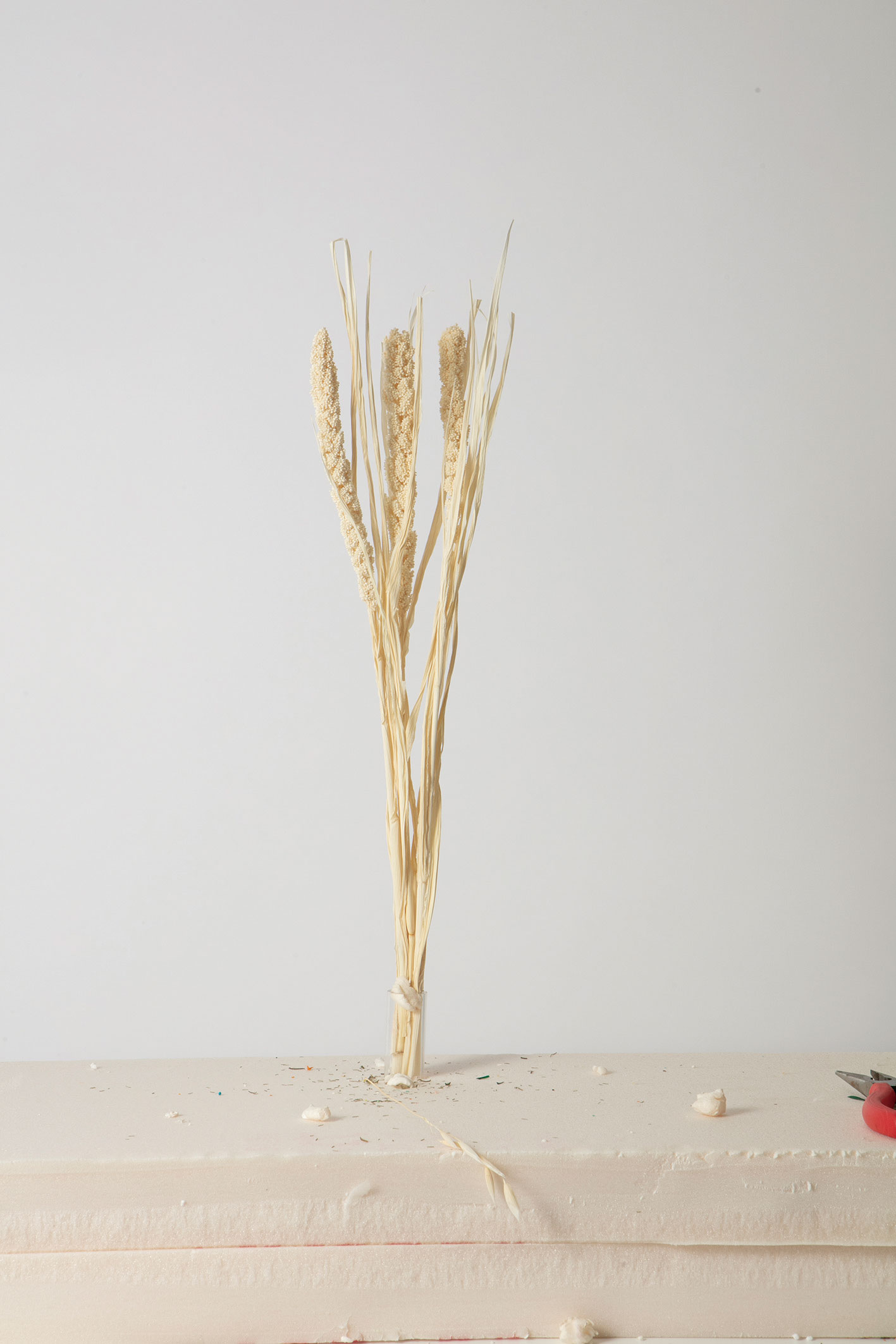 ミレットスプレー　クリームホワイト　AN80030-11　廃番セール70％OFF