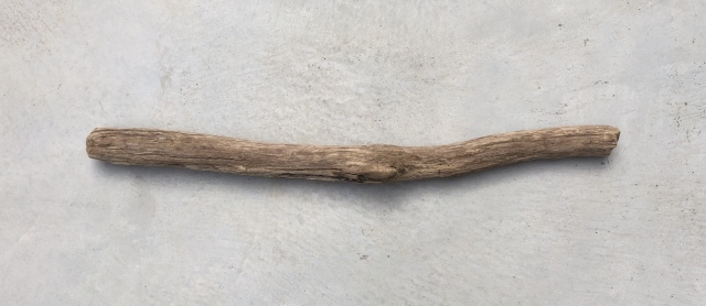 流木 L　変形　　横７８ｃｍ×直径１６ｃｍ