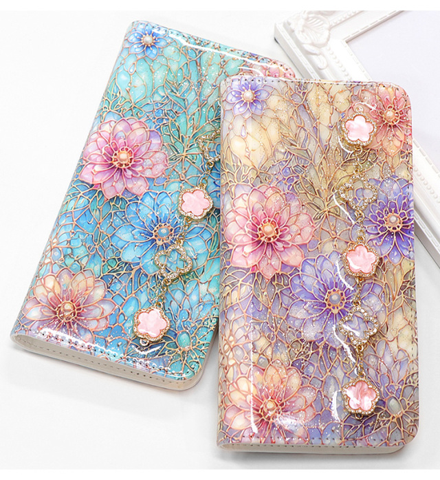 スマホケース 手帳型 カバー 手帳型ケース ベルトなし キラキラ ラメ チャーム 花柄 ステンドグラス 風