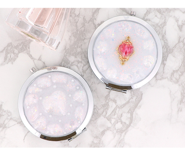コンパクトミラー ミラー ミニ鏡 手鏡 拡大鏡 携帯 おしゃれ かわいい 丸 かわいい オシャレ 手作り ギフト プレゼント コンパクト 上品 魔法 魔女っ子 ゆめかわいい