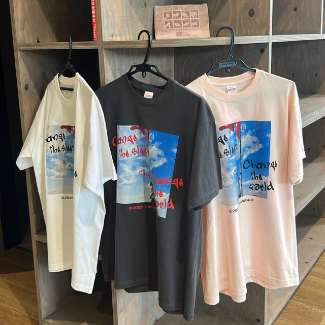 源ベッドハッピーTシャツ2025