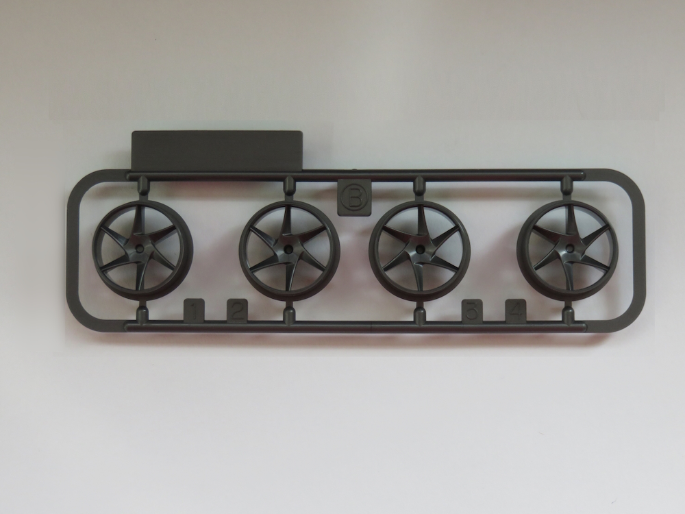 ローハイトスパイラル6本スポークホイール蛍光グリーン