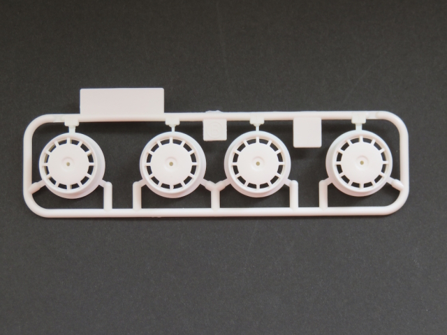 ローハイトディッシュホイールホワイト