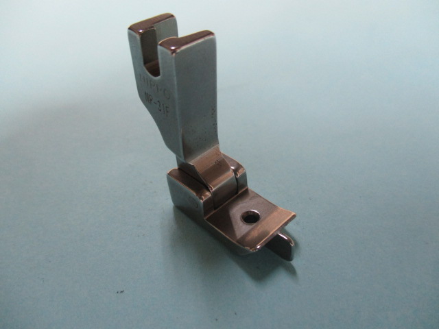 割り縫い用押え　(NP-31F)