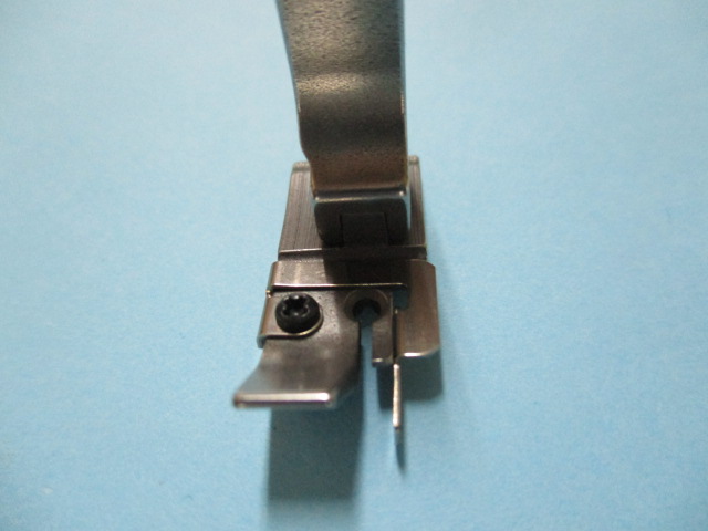 スイセイ SG10/SG15/SG20/SG30/SG40/SG50 ・・・・・・ (右スプリングガイド付押え) ミシン・縫製・用具ショップ スイセイ SG10/SG15/SG20/SG30/SG40/SG50 ・・・・・・ (右スプリングガイド付押え) ミシン・縫製・用具ショップ