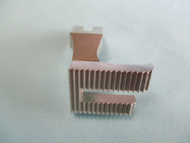 上下送り　(外押え)   「幅広」　