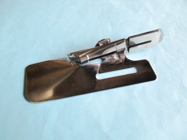 「中古」　NB-4C ニット用(二つ折りバインダー) (平ベット式)