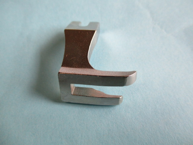 上下送り　(外押え) (歯なし)