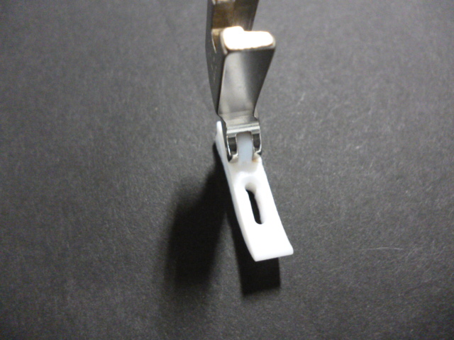 フッ素樹脂押え　(ジッパー用)  NT-3