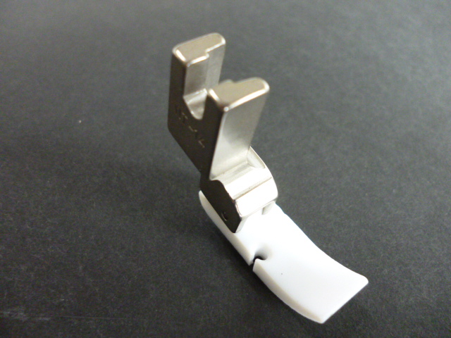 フッ素樹脂　(左端縫い押え) NT-12/NT-14