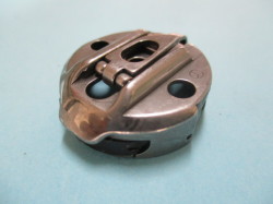 ボビンケース　(シンガー457用) (空転防止バネなし)　「BC-457」