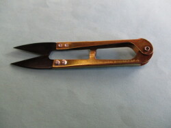 小ハサミ　(縫製工場向き汎用品)