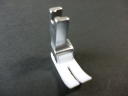 フッ素樹脂押え　(両足長タイプ)  NT-2