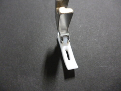 フッ素樹脂押え　(ジッパー用)  NT-3