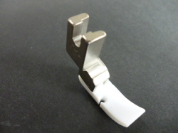 フッ素樹脂　(左端縫い押え) NT-12/NT-14