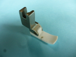 「長期在庫品」　SUISEI 　テフロン左端縫い押え　「T36L」