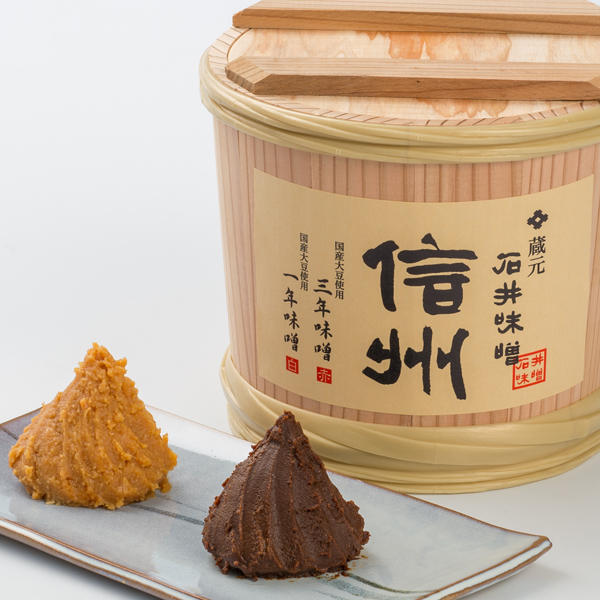 石井味噌の三年味噌一年味噌樽詰め