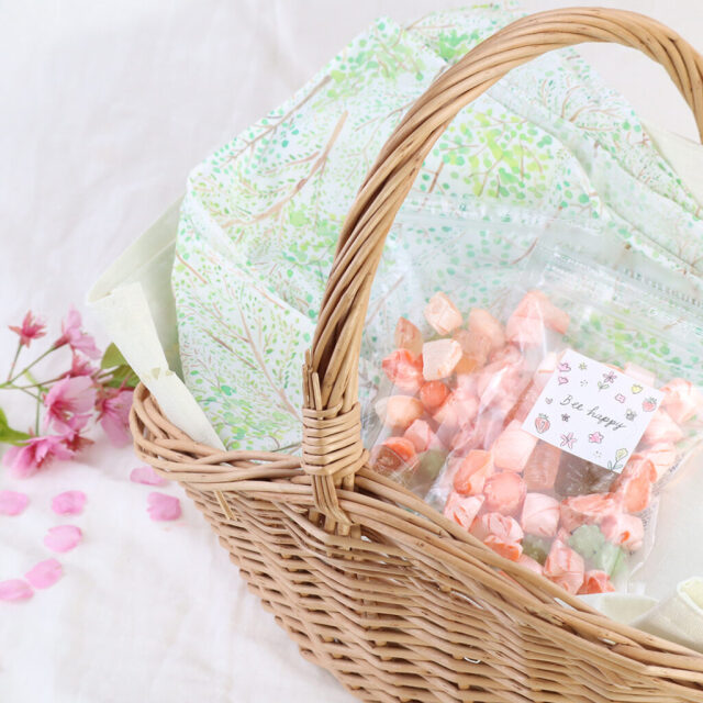 さくら舞う ひらり飴