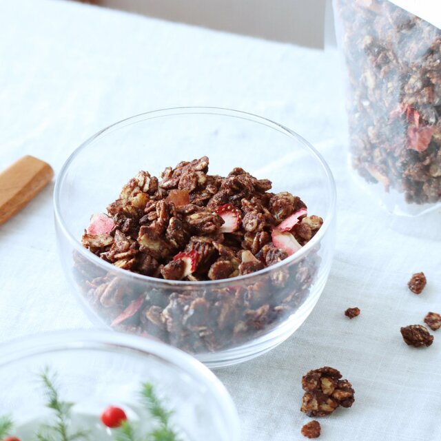 クラシックショコラ苺　グラノーラ