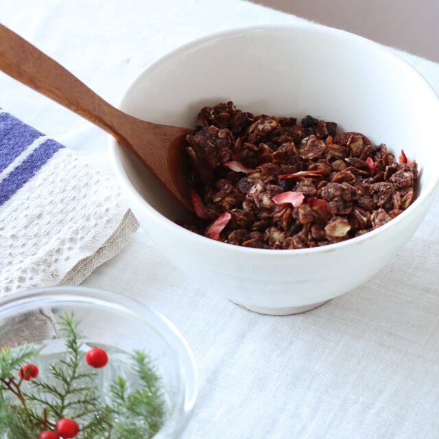 クラシックショコラ苺　グラノーラ