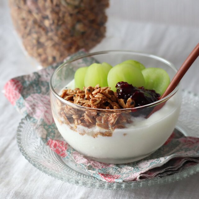 黒ゴマときなこのグラノーラ