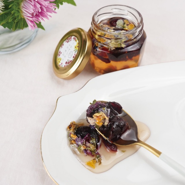 花とクランベリー