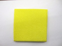 ちりめん生地 ★カット無地 ★No.17・黄色 ★ちりめん細工や小物手芸に最適 ★サイズ33cm×23cm ★材質・レーヨン [ch-0017]