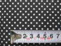 水玉ブロード生地　★ 黒地で白の水玉　★ No. 230　★ 綿 100 %　★ エプロン、袋物、小物手芸などに　★ 110 cm 幅　[g-0230]