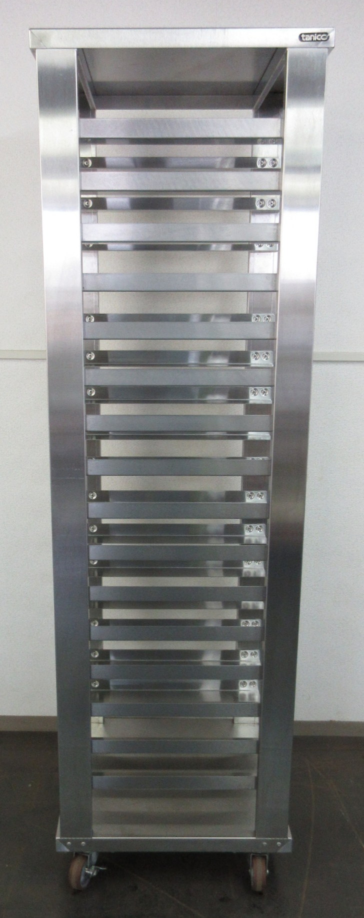 タニコー ラックカート W450×D500×H1665mm 16枚差 パントローリー