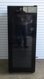 2018年 フォルスター ワインセラー FJN-160G W500×D560×H1270mm 単相100V 庫内温度：5～20℃