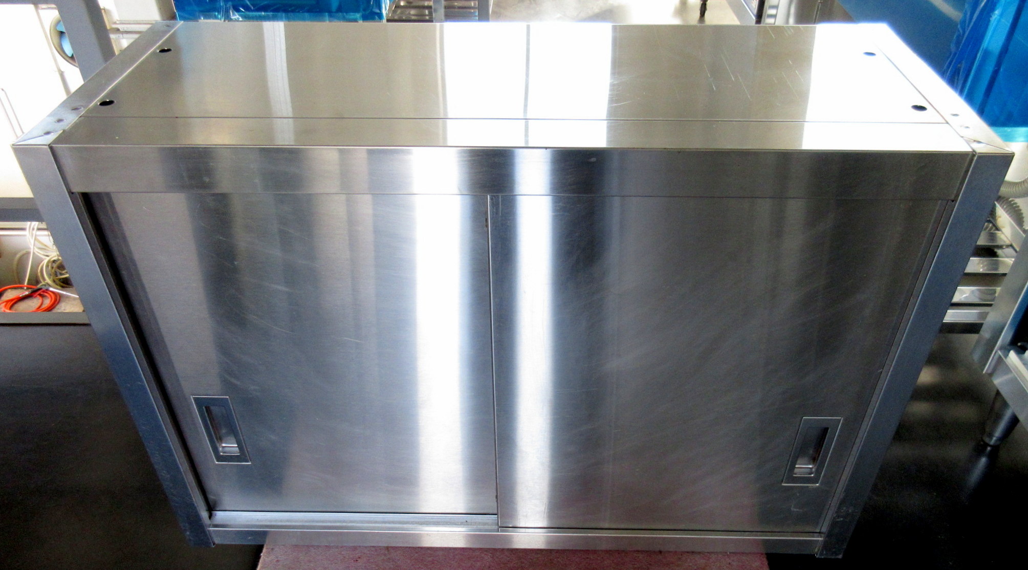 wallcabinet-w900-d350-h600-01_01.jpg