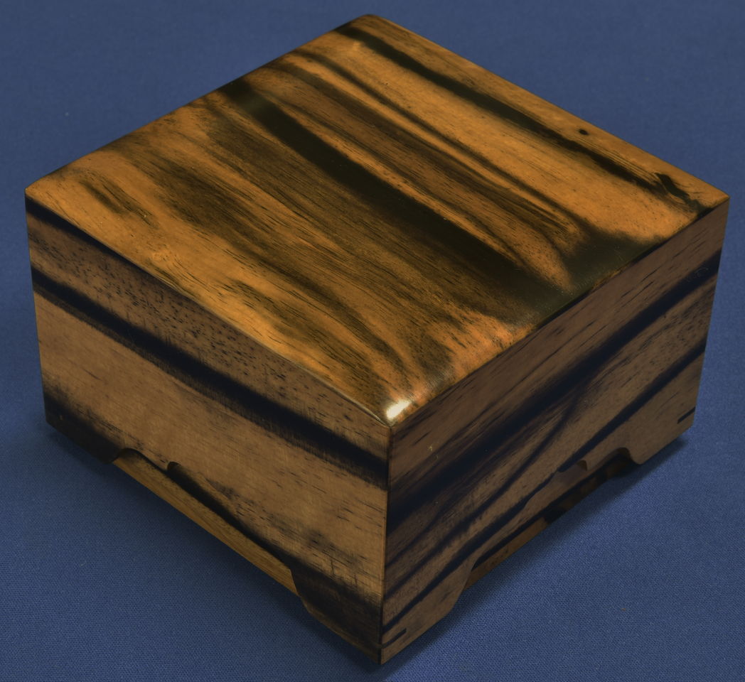 駒箱 　黒柿　上