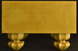 碁盤　本榧(日本産)  6寸2分天地柾   本蛤碁石40号雪印 本榧(日本・日向産)碁笥付き