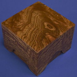 駒箱 　欅杢　摺漆