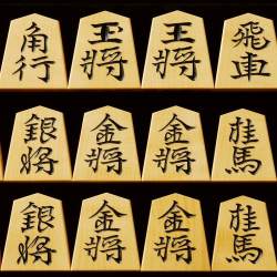 月山作　水無瀬　彫駒