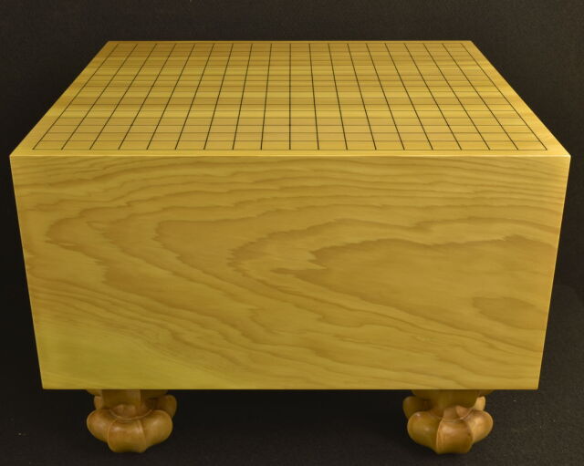 碁盤 本榧(日本・日向産)7.6寸 柾目極上