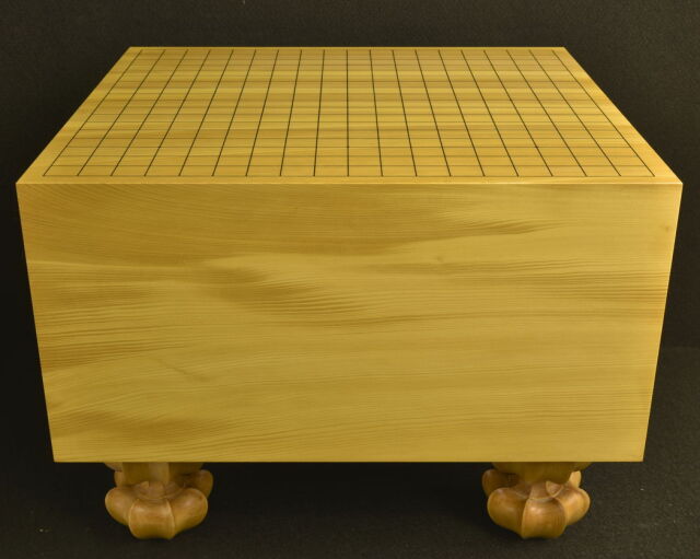 【最高級】日向本榧材　碁盤　 6寸7分　天柾　脚付 本榧足付将棋盤 6寸（天地柾） sa60037 | 前川榧碁盤店